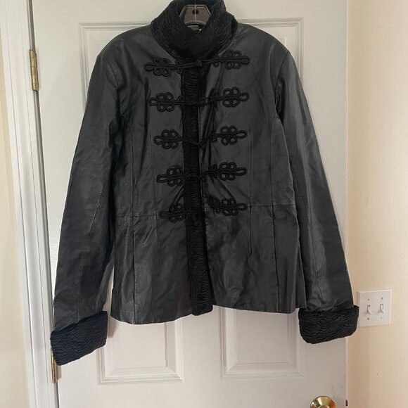 Leather jacket with embroidered buttons - Picture 8 of 8
